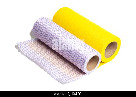 Küchentücher Bambusrolle isoliert auf weißem Hintergrund. Stockfoto