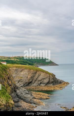 Eine Landschaftsansicht der Küste von Cardigan Küstenweg in West Wales Großbritannien Stockfoto