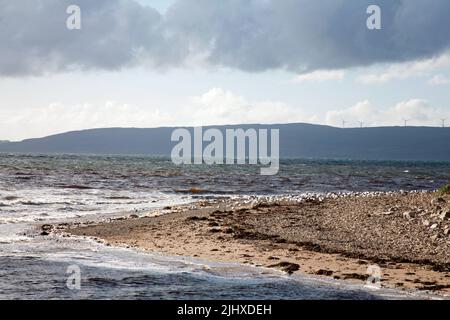 Drumadoon Bay mit Blick auf den Kilbrannan Sound am Balckwaterfoot auf der Isle of Arran North Ayrshire Schottland Stockfoto