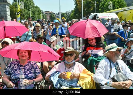 Hautacam, Frankreich. 21.. Juli 2022. Fans, die am Donnerstag, den 21. Juli 2022, beim Start der Etappe 18 des Radrennens der Tour de France von Lourdes nach Hautacam (143km), Frankreich, gezeigt wurden. Die diesjährige Tour de France findet vom 01. Bis 24. Juli 2022 statt. BELGA FOTO DAVID STOCKMAN - UK OUT Credit: Belga News Agency/Alamy Live News Stockfoto