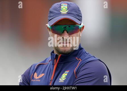 Südafrika-Trainer Mark Boucher während einer Trainingseinheit im Emirates Old Trafford, Manchester. Bilddatum: Donnerstag, 21. Juli 2022. Stockfoto