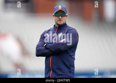 Südafrika-Trainer Mark Boucher während einer Trainingseinheit im Emirates Old Trafford, Manchester. Bilddatum: Donnerstag, 21. Juli 2022. Stockfoto