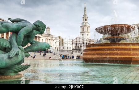 Brunnen am Trafalgar Square in London, Großbritannien Stockfoto