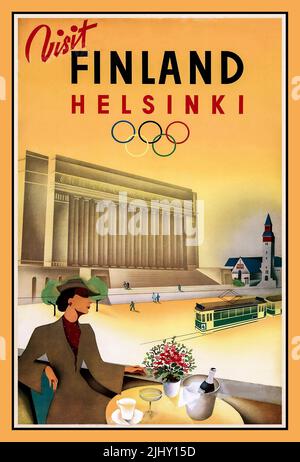 Reiseplakat der 50er Jahre „Visit Finland“ - Poster von den Olympischen Sommerspielen 1952 in Helsinki Finnland mit einer stilvollen Dame mit Champagner-Flasche und Kühler, die im Alfresco Helsinki Cafe mit grüner Helsinki-Straßenbahn hinter sich sitzt. Stockfoto