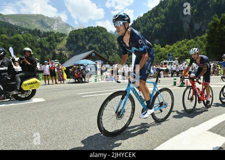 Hautacam, Frankreich, 21.. Juli 2022. Carlos Verona aus Spanien und das Movistar Team in Aktion während der Etappe 18 der Tour De France, von Lourdes bis Hautacam. Kredit: DAS/Godingimages/Alamy Live Nachrichten Stockfoto