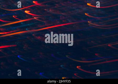 Abstrakter Hintergrund von bunten Linien in Bewegung Stockfoto