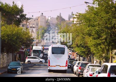 Jerusalem, Israel - 20. September 2017: Blick auf die Straße in der Stadt Stockfoto