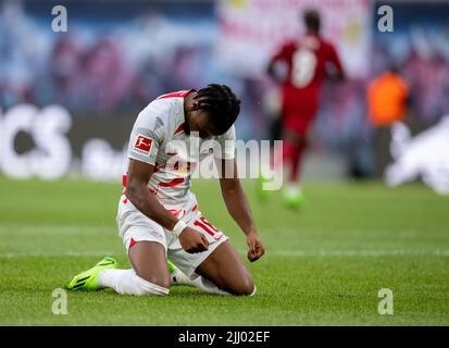 Der Leipziger Christopher Nkunku reagiert, nachdem er während des Vorsaison-Freundschaftsspielen in der Red Bull Arena in Leipzig eine Chance verpasst hat. Bilddatum: Donnerstag, 21. Juli 2022. Stockfoto