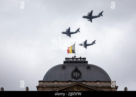 Brüssel, Belgien. 21.. Juli 2022. Abbildung Bild zeigt die militärische und zivile Parade am Belgischen Nationalfeiertag, in Brüssel, Donnerstag, 21. Juli 2022. BELGA FOTO NICOLAS MAETERLINCK Kredit: Belga Nachrichtenagentur/Alamy Live News Stockfoto