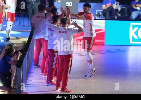 Bologna, Italien. 21.. Juli 2022. Polen-Team während der Volleyball Nations League Mann - Viertelfinale - Polen gegen Iran, Volleyball-Veranstaltungen in Bologna, Italien, Juli 21 2022 Quelle: Independent Photo Agency/Alamy Live News Stockfoto