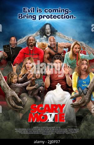 KATT WILLIAMS, Mike Tyson, CHRISTINE TAYLOR, Ashley Tisdale, CHARLIE SHEEN, Plakat, SCARY MOVIE 5, 2013 Stockfoto