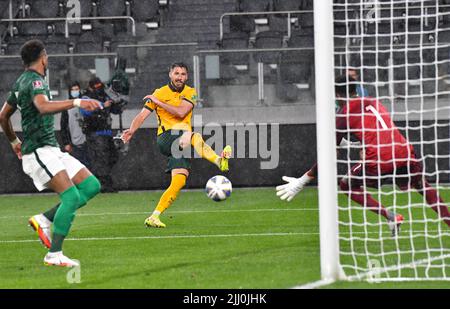 Australien und Saudi-Arabien spielten ihre Welt aus. Cup Qualifying Spiel mit einem 0-0 Unentschieden in nassen Bedingungen. Mit: Mathew Leckie wo: Sydney, Australien Wann: 11 Nov 2021 Credit: WENN Stockfoto