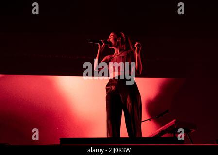 London Grammar live im Alexandra Palace in London, Großbritannien mit: Hannah Reid wo: London, Großbritannien Wann: 12 Nov 2021 Credit: Louise Morris/WENN Stockfoto