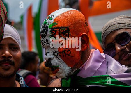 21. Juli 2022, Kalkutta, Westbengalen, Indien: Die Kundgebung zum Märtyrertag 21. Juli ist eine jährliche Massenkundgebung, die vom Trinamool-Kongress organisiert wird, um der Entlassung von Kalkutta 1993 zum Märtyrertag zu gedenken. Mindestens 13 Menschen, die von der Polizei von Kalkutta während einer Kundgebung des West Bengalen Jugendkongresses unter der Führung von Mamata Banerjee am 21. Juli 1993 angeschossen wurden, forderten, dass der Wählerausweis als einziges erforderliches Dokument zur Abstimmung vorgelegt werden sollte. Die letzten zwei Jahre aufgrund der Pandemie der Trinamool Kongress Supremo hatte die Rallye virtuell adressiert, Es ist eine Mega-Feier in diesem Jahr. (Bild: © Sudip Chanda/Pacific Press Stockfoto