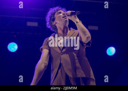 Ferrara, Emilia Romagna, Italien. 21.. Juli 2022. Die Band Cassandra Opener Snger Ermal Meta in Ferrara (Foto: © Carlo Vergani/Pacific Press via ZUMA Press Wire) Stockfoto