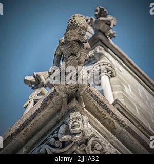 Eine schöne dekorative Statue in der Nidaros Kathedrale in Trondheim Norwegen Stockfoto