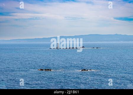 Blick auf die kleine Stadt Portoscuso auf der Insel Sardinien, Italien Stockfoto