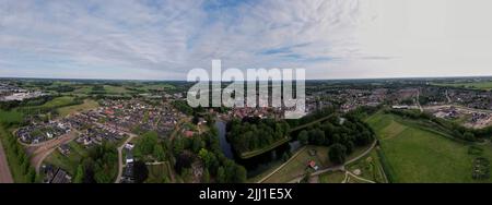 360 Rundum-Ansicht der Stadt Groenlo in Achterhoek in den Niederlanden. Stockfoto