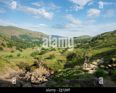 Blick in Richtung Grasmere, einem Dorf im Lake District, Cumbria, England. Stockfoto