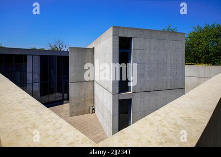 Konferenzpavillon des Architekten Tadao Ando (Andos erstes Gebäude außerhalb Japans), Vitra Campus in weil am Rhein, Deutschland. Stockfoto