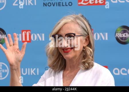 Giffoni Valle Piana, Italien. 21.. Juli 2022. Lunetta Savino beim Giffoni Film Festival in Giffoni Valle Piana. (Foto von Giovanni Lemba/Pacific Press) Quelle: Pacific Press Media Production Corp./Alamy Live News Stockfoto