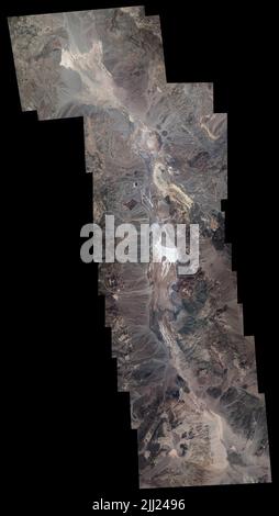 Expedition 47 Erdbeobachtungsverbund erstellt mit iss047e110433 - iss047e110444 Original-Kameranummern 135C7728-135C7739 Death Valley National Park, CA, Badwater Stockfoto