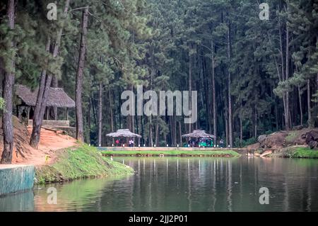 Sembuwatta See ist eine Touristenattraktion in Elkaduwa im Matale District von Sri Lanka Stockfoto