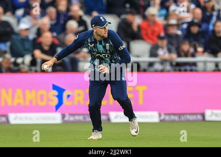 Manchester, Großbritannien. 22.. Juli 2022. Liam Livingstone aus England fängt den Ball in Manchester, Vereinigtes Königreich am 7/22/2022. (Foto von Mark Cosgrove/News Images/Sipa USA) Quelle: SIPA USA/Alamy Live News Stockfoto