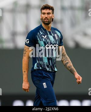 Emirates Old Trafford, Manchester, Großbritannien. 22.. Juli 2022. One Day international Cricket, England versus Südafrika; Reece Topley of England Kredit: Action Plus Sports/Alamy Live News Stockfoto