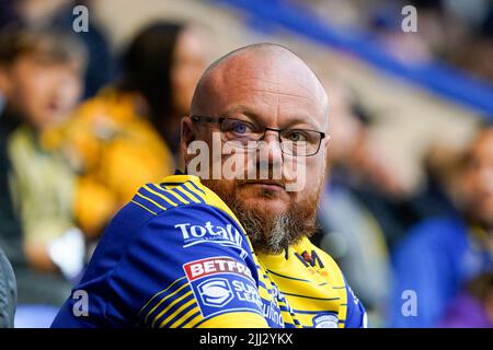 Warrington, Großbritannien. 22.. Juli 2022. Warrington Wolves Fan in Warrington, Vereinigtes Königreich am 7/22/2022. (Foto von Steve Flynn/News Images/Sipa USA) Quelle: SIPA USA/Alamy Live News Stockfoto