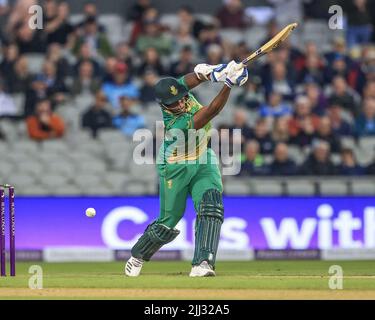 Manchester, Großbritannien. 22.. Juli 2022. Lungi Ngidi aus Südafrika in Aktion während des Spiels Credit: News Images LTD/Alamy Live News Stockfoto