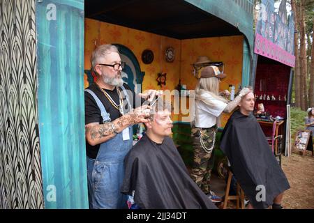 Henham Park, Suffolk, England. 22.. Juli 2022, Latitude Festival - Barbers. Kredit: Liz Somerville/Alamy Live Nachrichten Stockfoto