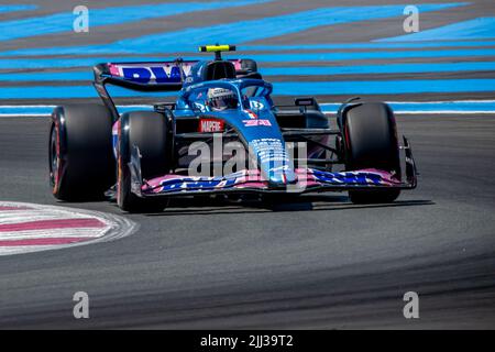 Le Castellet, Frankreich, 22. Jul 2022, Esteban Ocon, aus Frankreich konkurriert um Alpine F1 . Training, Runde 12 der Formel-1-Meisterschaft 2022. Kredit: Michael Potts/Alamy Live Nachrichten Stockfoto