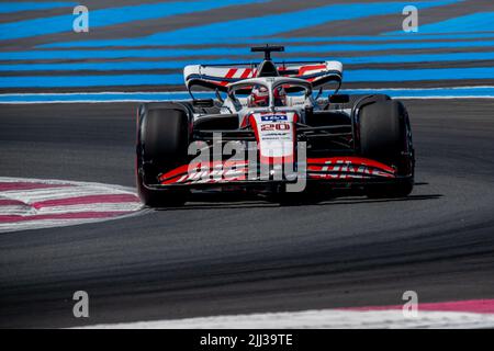 Le Castellet, Frankreich, 22.. Juli 2022, Kevin Magnussen, aus Dänemark, tritt für Haas F1 an. Training, Runde 12 der Formel-1-Meisterschaft 2022. Kredit: Michael Potts/Alamy Live Nachrichten Stockfoto