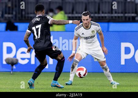 Perth, Australien, 22. Juli 2022. Jack Harrison von Leeds United kontrolliert den Ball beim ICON Festival of International Football Spiel zwischen Crystal Palace und Leeds United im Optus Stadium am 22. Juli 2022 in Perth, Australien. Quelle: Graham Conaty/Speed Media/Alamy Live News Stockfoto