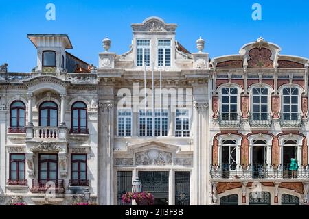 Aveiro, schöne Stadt in Portugal, alte Häuser am Kanal, im historischen Zentrum Stockfoto