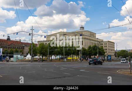 Architektur, Gebäude, Stadt, Stadtverkehr, Stadtbild, Abfahrt, Innenstadt, europa, deutschland, Wahrzeichen, leipzig, leipzig deutschland, alte, alte Straßenbahn, Pass Stockfoto