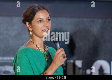 Rom, Italien. 22.. Juli 2022. Der Schriftsteller Jhumpa Lahiri in der Kino-Arena San Cosimato in Rom (Foto: Matteo Nardone/Pacific Press) Quelle: Pacific Press Media Production Corp./Alamy Live News Stockfoto