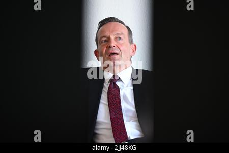 Mainz, Deutschland. 18.. Juli 2022. Volker Wissing (FDP), Bundesverkehrsminister, nimmt an einem redaktionellen Interview mit der Deutschen Presseagentur dpa Teil. Kredit: Arne Dedert/dpa/Alamy Live Nachrichten Stockfoto