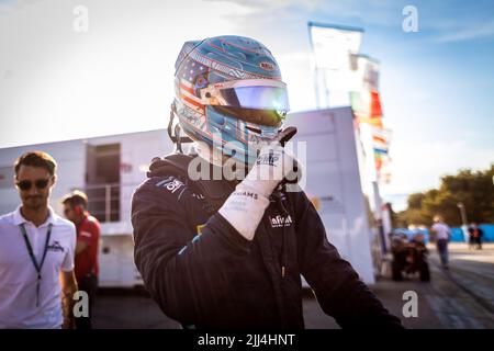 Le Castellet, Frankreich. 22.. Juli 2022. SARGEANT Logan (usa), Carlin, Dallara F2, Porträt während des Rennens 9. der FIA Formel-2-Meisterschaft 2022, vom 22. Bis 24. Juli 2022 auf dem Circuit Paul Ricard, in Le Castellet, Frankreich - Foto Sebastiaan Rozendaal / Dutch Photo Agency / DPPI Credit: DPPI Media/Alamy Live News Stockfoto