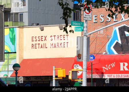 Essex Street Retail Market an der Ecke Essex St und Delancey St in Manhattans Lower East Side, New York. Stockfoto