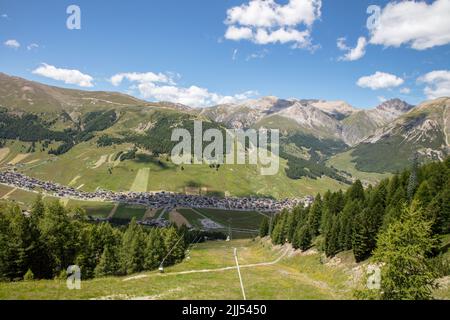 Livigno aus der Ferne, SO, Valtellina, Italien Stockfoto