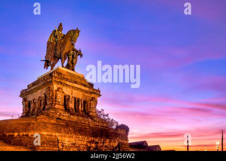 Reiterdenkmal Wilhelm I. im Deutschen Eck, Koblenz, Deutschland Stockfoto