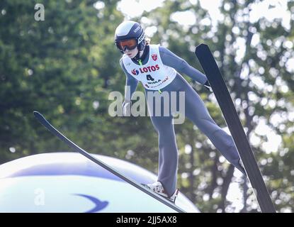 Wisla, Polen. 23.. Juli 2022. Veronika Shishkina beim Einzelwettbewerb des FIS Ski Jumping Summer Grand Prixp in Wisla. Kredit: SOPA Images Limited/Alamy Live Nachrichten Stockfoto