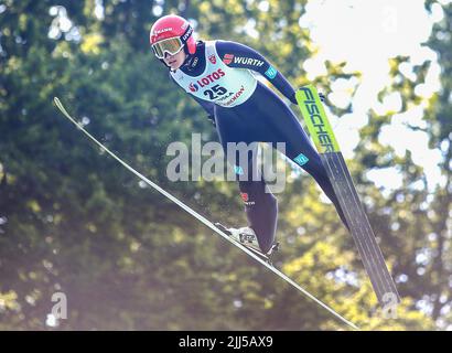 Wisla, Polen. 23.. Juli 2022. Selina Freitag beim Einzelwettbewerb des FIS Skisprung Sommer Grand Prixp in Wisla. Kredit: SOPA Images Limited/Alamy Live Nachrichten Stockfoto