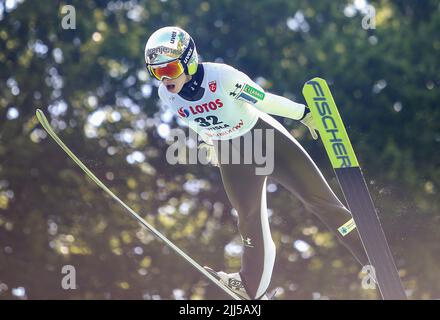 Wisla, Polen. 23.. Juli 2022. Nika Kriznar beim Einzelwettbewerb des FIS Skisprungsommer Grand Prixp in Wisla. Kredit: SOPA Images Limited/Alamy Live Nachrichten Stockfoto