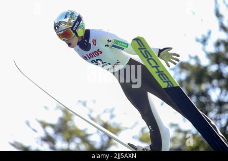 Wisla, Polen. 23.. Juli 2022. Nika Kriznar beim Einzelwettbewerb des FIS Skisprungsommer Grand Prixp in Wisla. Kredit: SOPA Images Limited/Alamy Live Nachrichten Stockfoto