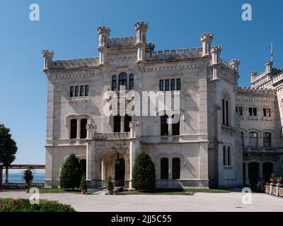 Castello di Miramare Schloss Außenfassade in Grignano Italien Stockfoto