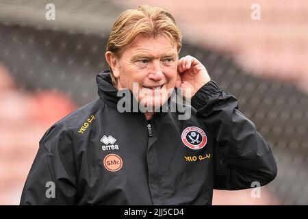 Barnsley, Großbritannien. 23.. Juli 2022. Stuart McCall von Sheffield United kommt am 7/23/2022 in Oakwell in Barnsley, Großbritannien an. (Foto von Mark Cosgrove/News Images/Sipa USA) Quelle: SIPA USA/Alamy Live News Stockfoto