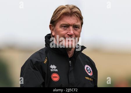 Barnsley, Großbritannien. 23.. Juli 2022. Stuart McCall von Sheffield United kommt am 7/23/2022 in Oakwell in Barnsley, Großbritannien an. (Foto von Mark Cosgrove/News Images/Sipa USA) Quelle: SIPA USA/Alamy Live News Stockfoto